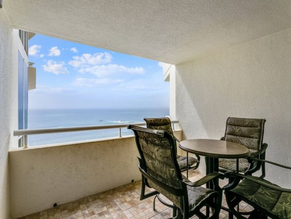 Pensacola Beachfront Lovely