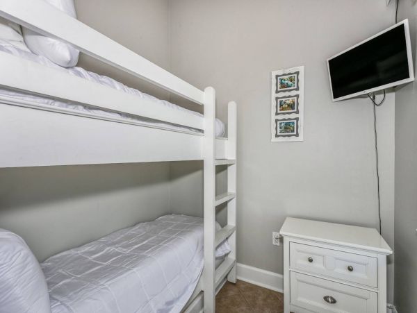 Pensacola Beach Condo 1023921