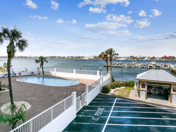 Pensacola Beach Condo 1023922