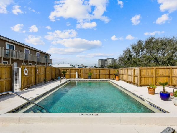 Pensacola Beach Condo 1023924