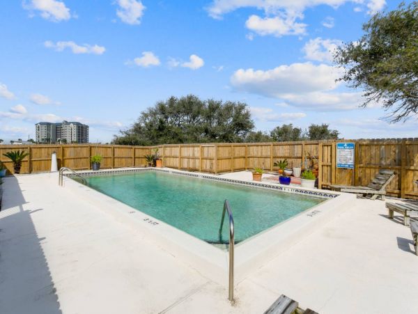 Pensacola Beach Condo 1023924