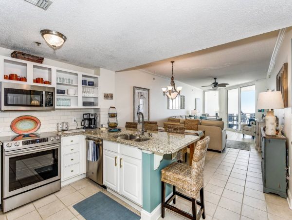 Breathtaking Views & Sunsets Three Bedroom Condo in Pensacola Beach
