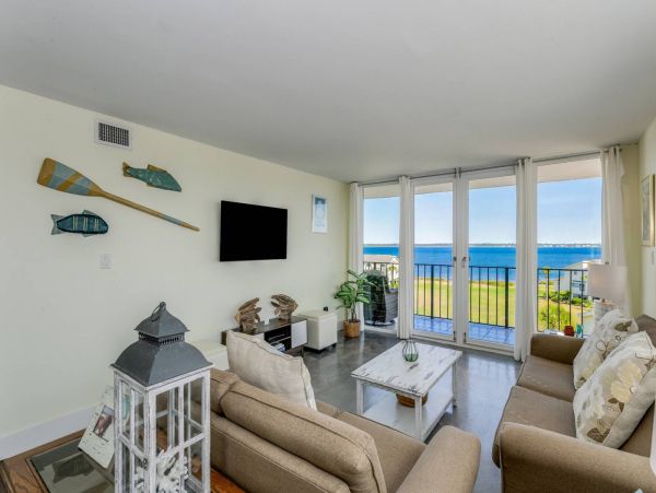 Pensacola Beach Condo 1023963