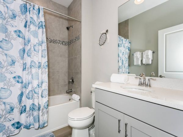 Pensacola Vacation Duplex Three Bedroom Walk to Beach