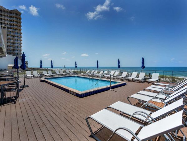 Pensacola Vacation Duplex Three Bedroom Walk to Beach