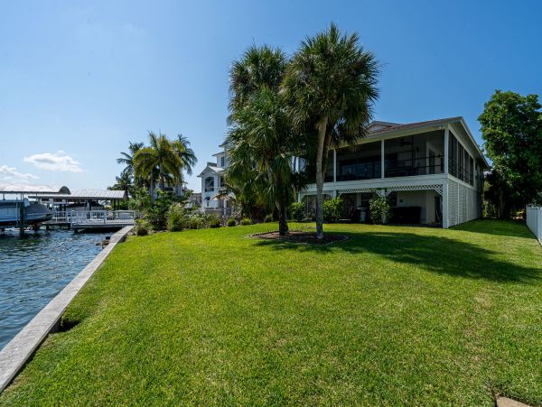 Fort Myers Vacation Pool Home Four Bedroom