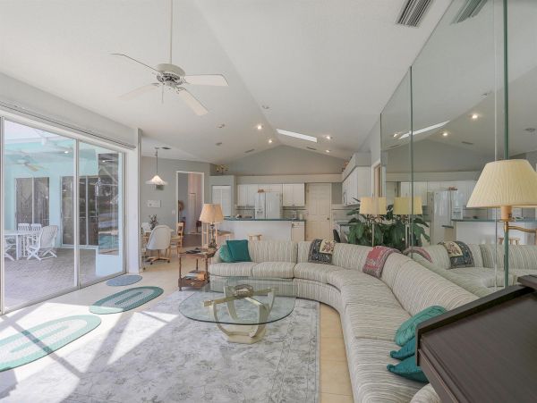 Sarasota Home 1024010