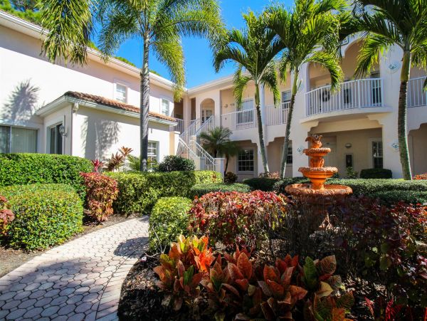 Lovely 2 Bedroom Vacation Rental in Sarasota