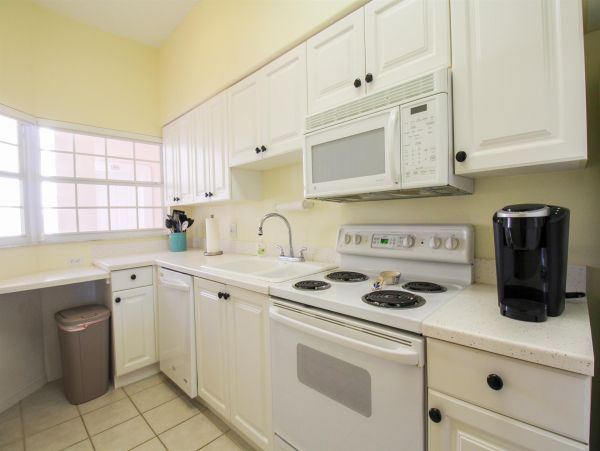 Lovely 2 Bedroom Vacation Rental in Sarasota