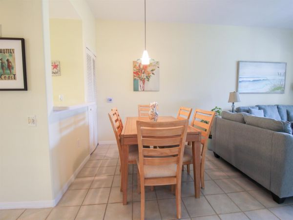 Lovely 2 Bedroom Vacation Rental in Sarasota