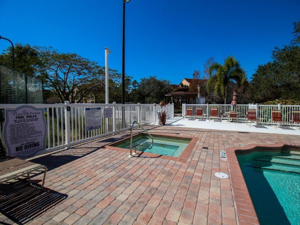 Lovely 2 Bedroom Vacation Rental in Sarasota