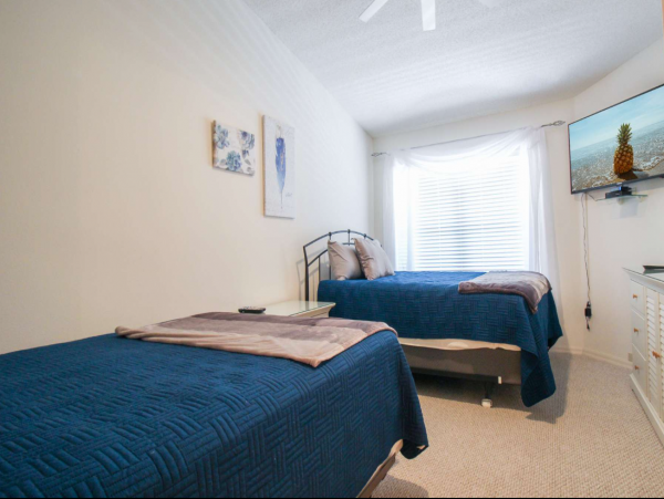 Sarasota Vacation Rental: Family-Friendly Lakefront Condo
