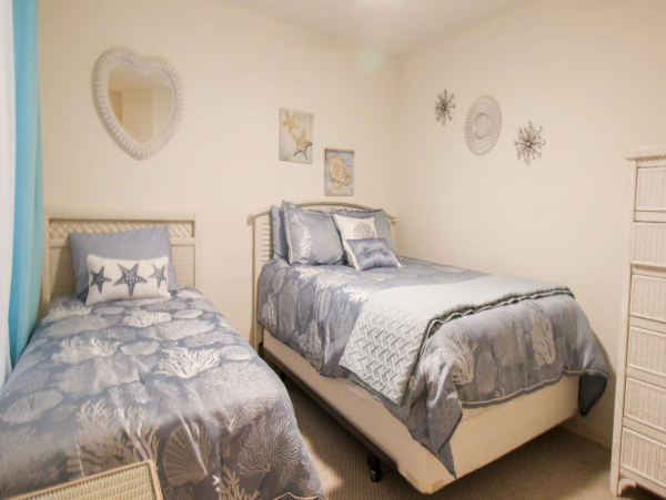 Sarasota Vacation Rental: Family-Friendly Lakefront Condo