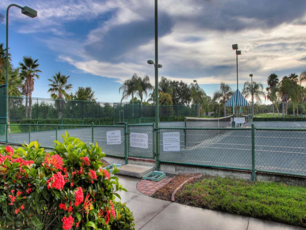 Sarasota Vacation Rental: Family-Friendly Lakefront Condo