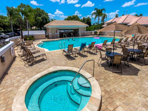 Sarasota Vacation Rental: Family-Friendly Lakefront Condo