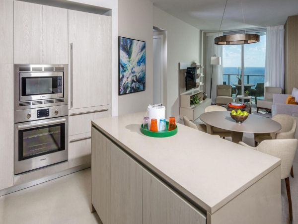 Hollywood, FL Vacation Rental with Ocean Views and Amenities
