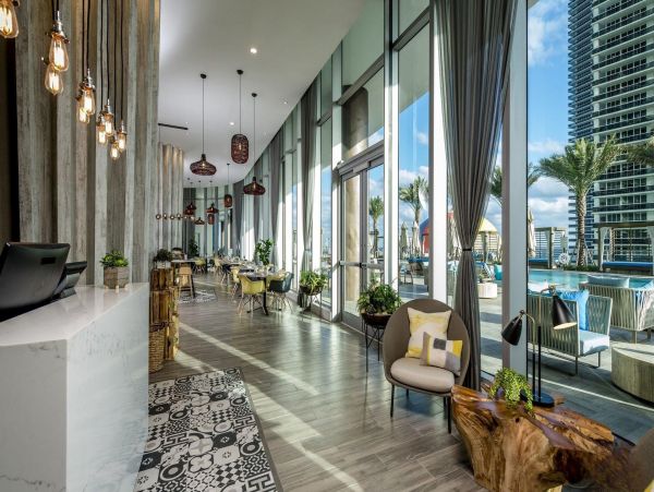 Hollywood, FL Vacation Rental with Ocean Views and Amenities