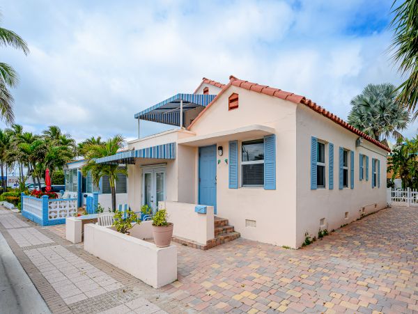 Hollywood Home 1024042