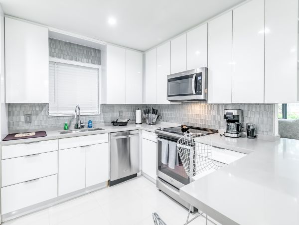 Hollywood Home 1024043