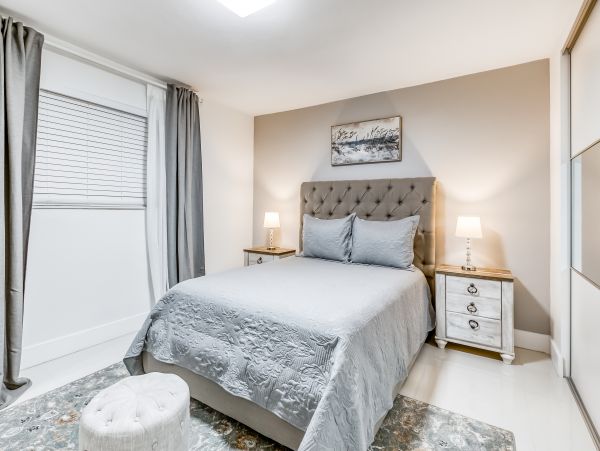 Hollywood Home 1024043