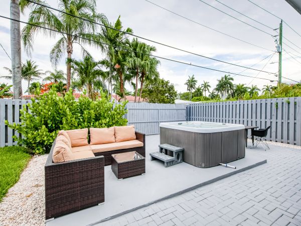 Hollywood Home 1024043