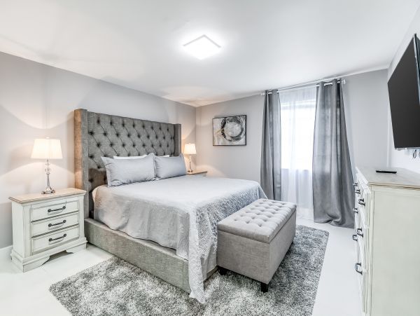 Hollywood Home 1024043