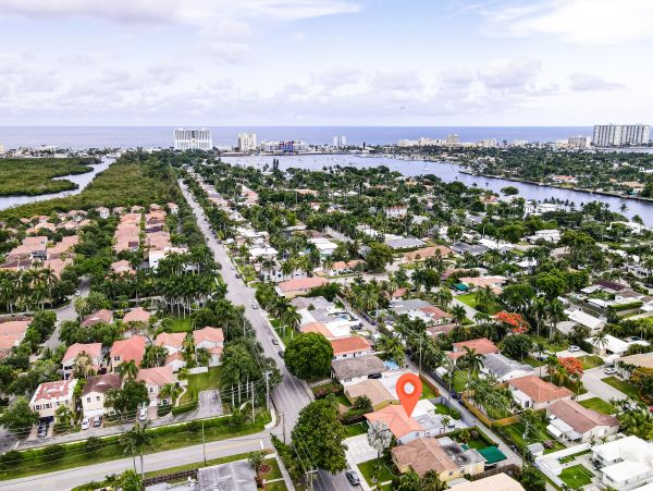 Hollywood Home 1024043
