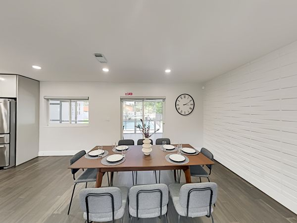 Hollywood Home 1024044