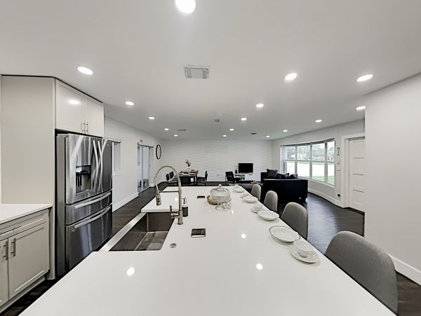 Hollywood Home 1024044