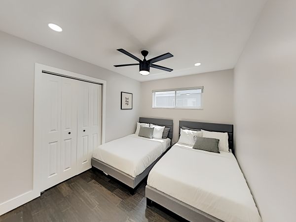 Hollywood Home 1024044