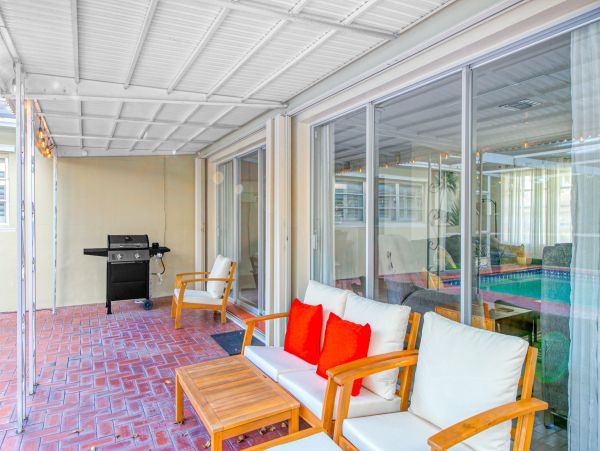 Lovely 3 Bedroom Home with Pool in Hollywood FL