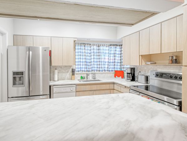 Lovely 3 Bedroom Home with Pool in Hollywood FL