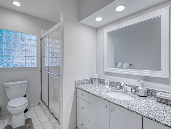Lovely 3 Bedroom Home with Pool in Hollywood FL