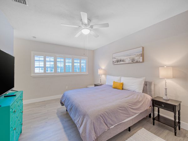 Lovely 3 Bedroom Home with Pool in Hollywood FL