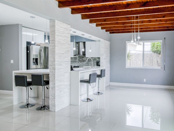 Hollywood Home 1024046