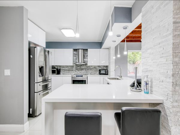 Hollywood Home 1024046