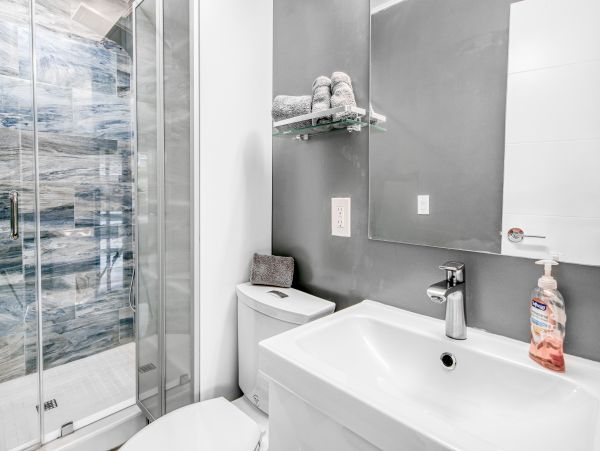 Hollywood Home 1024046
