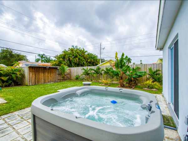 Hollywood Home 1024046