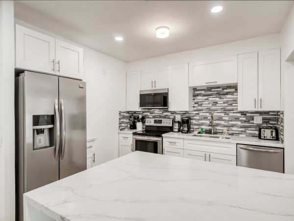 Hollywood Home 1024047