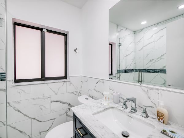 Hollywood Home 1024047