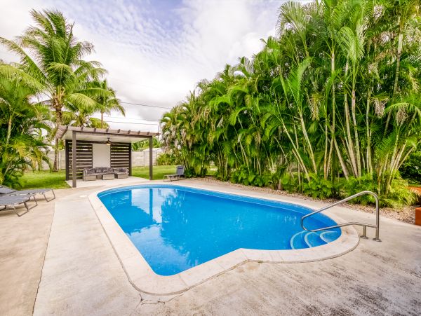 Hollywood Home 1024047