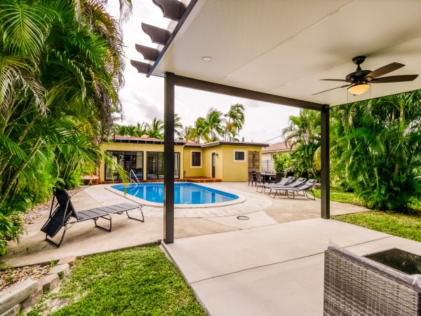 Hollywood Home 1024047