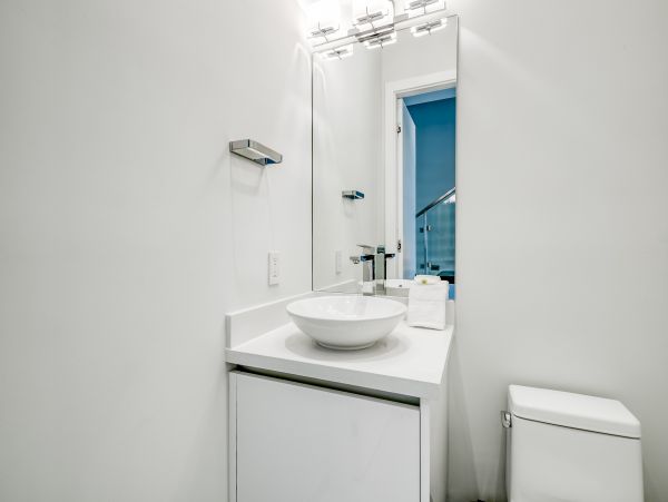 Hollywood Home 1024048