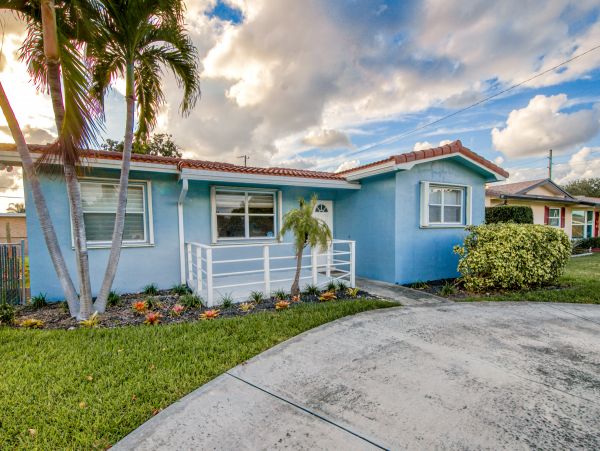 Hollywood Home 1024049