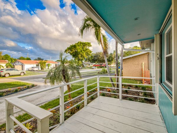 Hollywood Home 1024049