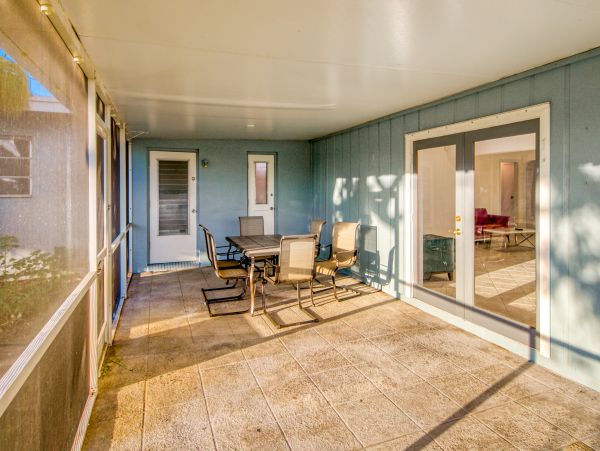 Hollywood Home 1024049