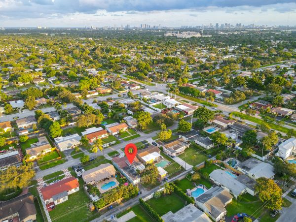 Hollywood Home 1024049