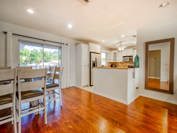 Hollywood Home 1024050