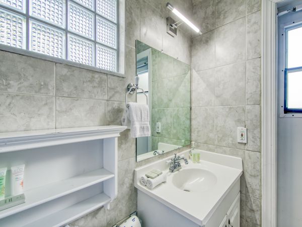 Hollywood Home 1024050