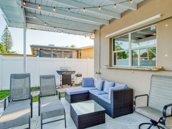 Hollywood Home 1024050
